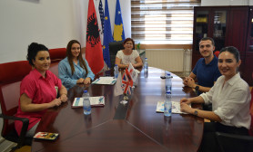 Menaxhmenti i Universitetit “Fehmi Agani” në Gjakovë presin në takim përfaqësuesit nga “Kosovo United States Alumni”- KUSA